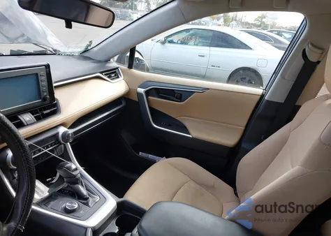 2019 Toyota Rav4 Hybrid Le z USA, uszkodzony, nr VIN 2T3MWRFV6KW028603